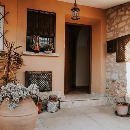 Country house Conde De La Encina 16 *