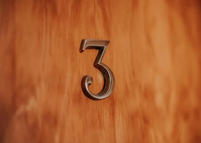 Conde De La Encina 16