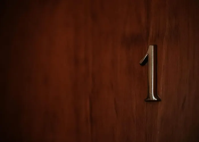 Conde De La Encina 16 *