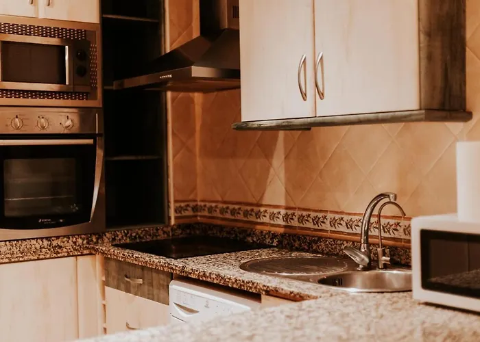 Conde De La Encina 16 * Trujillo